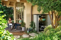 Keter Porta Attrezzi da Giardino High Store+, 1400L, Effetto Legno Spazzolato, Grigio, 140x73,6x170,4H cm(m-7)