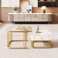 Stapelbarer Couchtisch mit Marmoroptik, Teebraun Glasplatte und vergoldeten Akzenten, zweiteiliges Set mit Schubladen, weiß