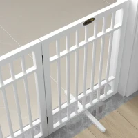 PawHut Barrière de Sécurité pour Chiens, Pliable et Antidérapante, Pieds de Support Rotatifs, Cadre en Bois, 183x24,5x61 cm, Blanc(m-4)