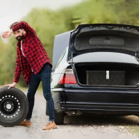 HOMCOM Boîte de rangement - boîte à outils en aluminium -  alu. verrouillage clé - dim. 50L x 15,5l x 20,5H cm(m-2)