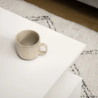 HOMCOM Tavolino da Caffè Asimmetrico in Legno con Ripiani e Piedini Regolabili, 60x60x45cm, Bianco(m-9)