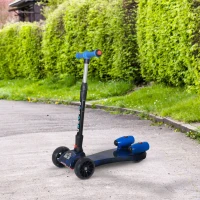 HOMCOM Patinete para Niños Scooter Plegable con Altura Ajustable de 4 Niveles y Música Luces y Nebulizador de Agua +3 Años 62x27x63-81 cm Azul(m-2)