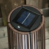 Outsunny Lanterna Solare da Giardino con Luce LED in Rattan e Metallo , Ø21.5x61cm, Marrone(m-8)