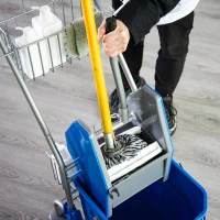 HOMCOM Chariot de ménage chariot de lavage chariot de nettoyage professionnel presse à mâchoire seau 26 L + panier de rangements dim. 73L x 45l x 95H cm bleu(m-8)