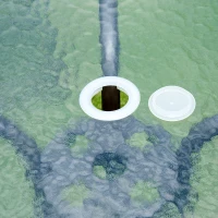 Outsunny Ensemble Salon de Jardin 6 pcs - Table Ronde + 4 chaises Pliables + Parasol - Acier époxy café textilène Polyester Noir(m-8)