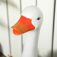 Outsunny Blumentopf, Schwan mit Umhängetasche, wetterfest, 32 x 18 x 60 cm, Weiß, Braun(m-8)