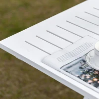 Outsunny Klapptisch Garten Beistelltisch Terrassentisch aus Pappelholz  Gartentisch mit Ø38mm Sonnenschirmhalter Gartenmöbel Wetterfest Outdoor 70 x 70 x 70 cm(m-8)