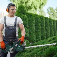 Durhand Elektro Heckenschere Akku Elektrischer Heckenschneider mit 350 W Motorleistung Kabellos 180° Drehgriff 52cm Schnittlänge Stahl ABS Grün+Schwarz(m-2)