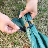 Outsunny Tente tipi camping 4 pers. max. - 2 grandes portes avec moustiquaires - structure acier - dim. 2,15L x 2,15l x 2H m polyester oxford vert(m-4)