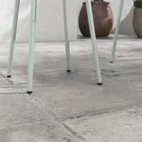 Outsunny Ensemble bistro de jardin 3 pièces salon de jardin 2 chaises empilables avec accoudoirs + table basse ronde en acier(m-8)