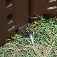 Outsunny Letto per Orto Rialzato in HDPE, Fioriera da Esterno Rotonda, Φ123x21cm, Marrone(m-9)