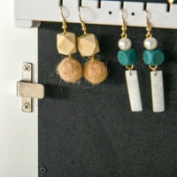 HOMCOM Armoire à bijoux LED avec miroir sur pied range bijoux avec éclairage à écran tactile blanc(m-8)