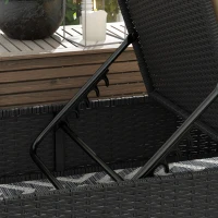 Outsunny Tumbona para Jardín de Ratán con Respaldo Ajustable en 5 Niveles Mesita y Cojín Carga 120 kg Negro y Beige(m-8)
