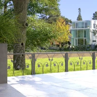 Outsunny Set of Four 57cm Leaf Scroll Metal Fence Panels - Black(m-7)