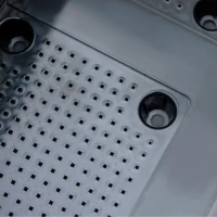 Outsunny Jardinière sur roulettes dim. 40L x 40l x 31H cm Insert d'irrigation Plastique Imitation rotin tressé Chocolat(m-8)