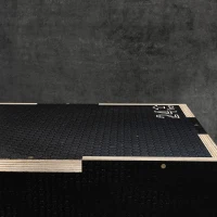 SPORTNOW Cajón de Salto Pliométrico de Madera con Mangos Huecos Carga 120 kg para Casa Oficina Gimnasia 61x51x41 cm Negro(m-8)