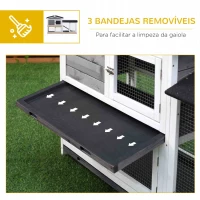 PawHut Coelheira de Madeira Exterior Gaiola para Coelhos de 2 Níveis com Teto Asfáltico 2 Cercados de Metal Bandeja Removível 3 Portas e Rampa 157,4x53x93,5 cm Cinza(m-6)