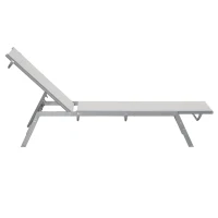 Outsunny Garten-Sonnenliege Relaxliege mit 5-stufige Rückenlehne aus Metall Cremeweiß 170 x 58 x 97 cm(m-12)