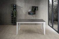 E-STYLO Tavolo allungabile con top cemento grigio in melaminico e base in metallo bianco, 80cm X 130/290cm H.76cm(m-2)