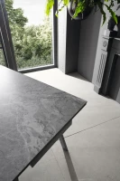 E-STYLO Tavolo allungabile con top marmo grigio in ceramica e gambe in metallo bianco, 80cm X 140/200cm H.76cm(m-3)