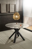 E-STYLO Tavolo fisso con top in solid ceramic effetto marmo temperato e gambe in metallo verniciato, 120cm X 120cm H.76cm(m-2)