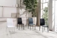 E-STYLO Sedia in similcuoio bianco e gambe rivestite in similcuoio bianco, impilabile, 42cm X 41cm H. 95cm.(m-2)