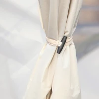 Outsunny Tenda da campeggio 6-8 persone Tenda familiare con vestibolo 2 finestre Tenda a cupola in vetroresina 3000 mm per Trekking Festival Blu 518 x 487 x 237 cm(m-4)