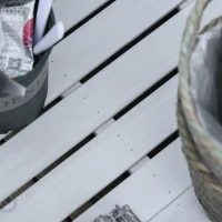 Outsunny Garten-Aufbewahrungsbank aus Fichtenholz, Outdoor-Aufbewahrungsbox mit rutschfesten Füßen 127x56x60cm, Weiß(m-4)