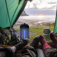 Outsunny Lampe gegen Insekten, Moskitos, Schwarzer elektrischer Insektenvernichter LED 3 W, Laternendesign(m-4)