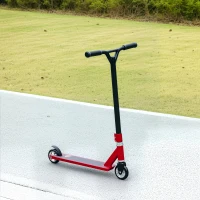 HOMCOM Stunt Scooter, 360° Entry Level Tricks Scooter w/ Lightweight Aluminium Deck and ABEC 7 Bearing, For Age 14+ Beginners, Red(m-8)