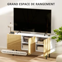 HOMCOM Meuble TV pour jusqu'à 65 pouces avec placards à porte cannelée et passe-câbles pour salon, chambre, effet bois naturel(m-5)