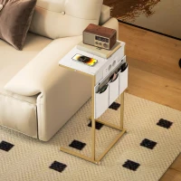 HOMCOM Tavolino da Salotto a Forma di C Effetto Marmo con Prese di Corrente e USB Integrate, Bianco(m-7)