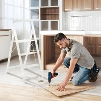 HOMCOM 3-stufige Trittleiter, Aluminum faltbar, rutschfeste Plattform, Weiß(m-8)