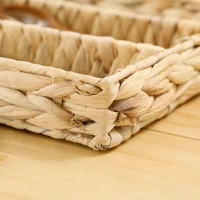 HOMCOM Panier de rangement tressé en jacinthe d'eau avec 4 compartiments, pour salle de bain, chambre à coucher, naturel(m-9)