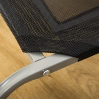 PawHut Erhöhte Hundeliege mit Atmungsaktivem Sitz, aus Metall und Stoff, 90x65x20 cm, Schwarz und Silber(m-4)