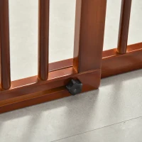 PawHut Absperrgitter Hunde Türschutzgitter Schutzgitter aus Holz Freistehendes Hundegitter mit Tür Hundeabsperrgitter Konfigurationsgitter für Kamin & Ofen Braun 113-166 x 36 x 71 cm(m-11)