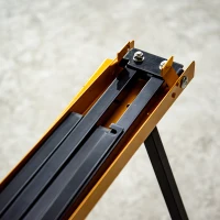 HOMCOM Arbeits Bock, Sägepferd, Unterstellbock, Klappbar, Rutschfest, Stahl, Orange, Schwarz, 99,5 x 50 x 78 cm, Belastbarkeit 125 kg(m-10)