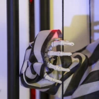 Outsunny Halloween Animated Hinging Skeleton Prisoner in Cage with Glowing LED Eyes, Spooky Skeleton Scary Halloween Decorations, Battery Operated, Indoor Party Props(m-9)