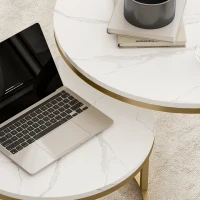 HOMCOM Set di 2 tavolini da salotto ad incastro, design industriale con piano effetto cemento e piedi in metallo, Bianco(m-5)