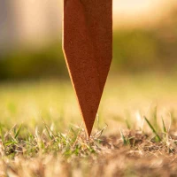 Outsunny Pack of 24 Wooden Border Fences, Garden Fixed Picket Fence for Lawn Edging, Flowerbed, 60L x 1D x 34H cm, Brown(m-7)