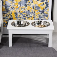 PawHut Verhoogde Voerbak voor Honden met Dubbele Kom voor Honden en Katten - Voerbakstandaard met afmetingen 44L x 24B x 15H cm - 2 roestvrijstalen kommen van 0,9L inbegrepen - wit(m-12)