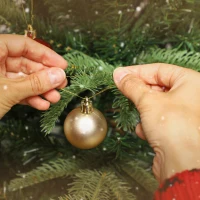 HOMCOM Árvore de Natal Artificial 180 cm com 772 Ramos Densos e Suporte Metálico Dobrável para Interior Verde(m-5)