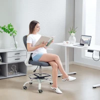 HOMCOM Ergonomischer Bürostuhl mit verstellbarer Fußstütze und hochklappbaren Armlehnen, höhenverstellbar, 59x62x99-119cm, grau(m-5)