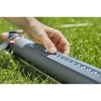 Arroseur oscillant AquaZoom M - GARDENA - Surface 250m² - Portée 18m max - Résistant UV et gel - Garantie 5 ans(m-2)