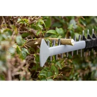 Bosch Professional 18V Taille-haies sans-fil GHE 18V-50 ( 20 mm de coupe, lame de 50 cm, moteur sans charbons) sans batterie(m-6)