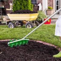 Outsunny Rolo Aireador de Relva Manual com Pontas e Cabo Desmontável em Três Peças para Jardim Pátio 45x21x140 cm Verde Escuro(m-8)