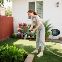 Outsunny Avvolgitubo per tubi d'acqua, 25+2 m, supporto da parete e maniglia, 59 x 23 x 42 cm, Nero(m-4)