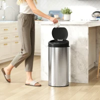 HOMCOM Poubelle de cuisine automatique 30 L en acier inoxydable, couvercle à fermeture en douceur, 32 x 30 x 68 cm, argent(m-8)