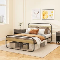 HOMCOM Cama Casal 140x190 cm Estrutura em Aço Estilo Industrial Cabeceira e Estrado Incluídos Efeito Madeira(m-6)