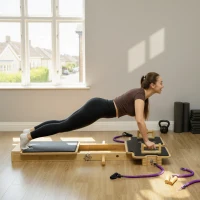 SPORTNOW Pilates Reformer multifunzionale con fasce, impugnature e ruota addominale, legno naturale(m-5)
